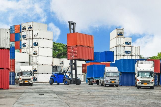 Send Containers of Any Size to Africa by Air & Sea Cargo